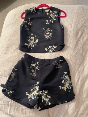Floral Print Black High-Waist Women's Shorts and Matching top Set